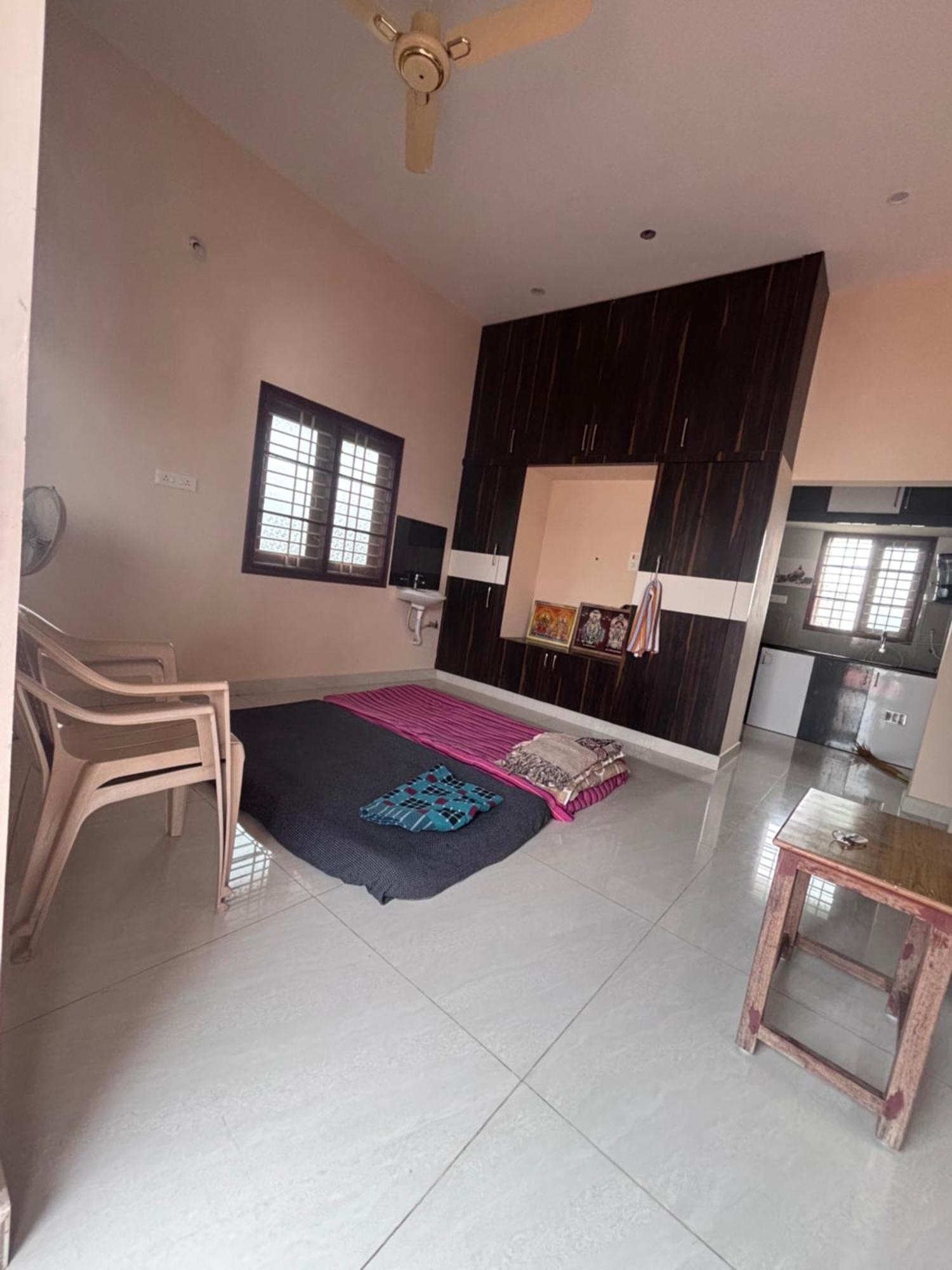 Jo'S Homestay Tiruvannamalai Exterior photo
